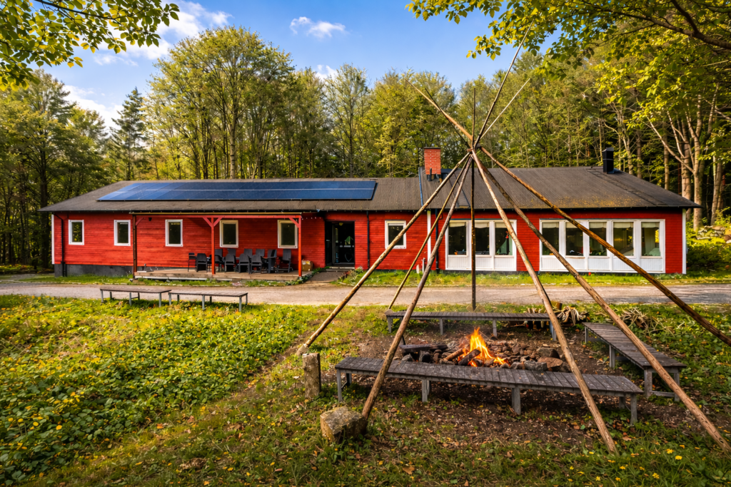 Det store feriehus Boafall Lodge set udefra. oedegaard-sydsverige-boafall